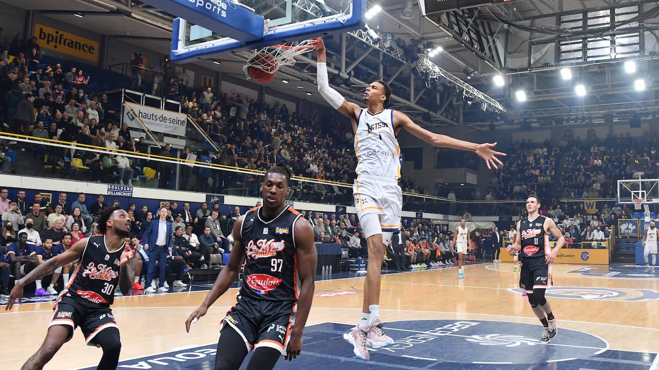 The greatest basketball talent since LeBron James is now playing in a small hall in Paris |  another sport