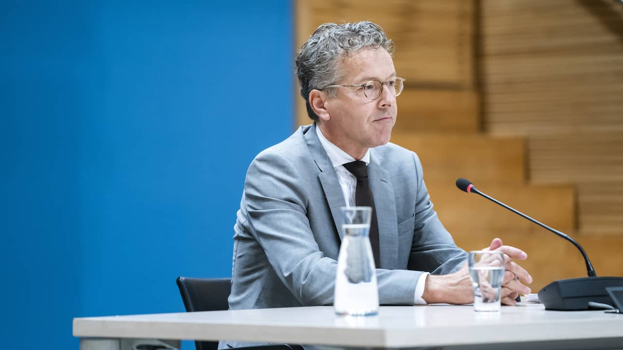 Dijsselbloem mente statskassen var viktigere i 2014 enn å følge råd om gassutvinning |  NÅ