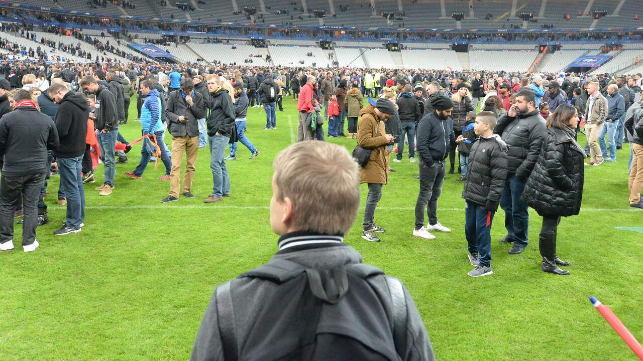 Ontploffing hoorbaar in stadion Parijs