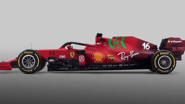 De SF21 is in twee kleuren rood gespoten en heeft bovendien opvallende groene logo's van sponsor.