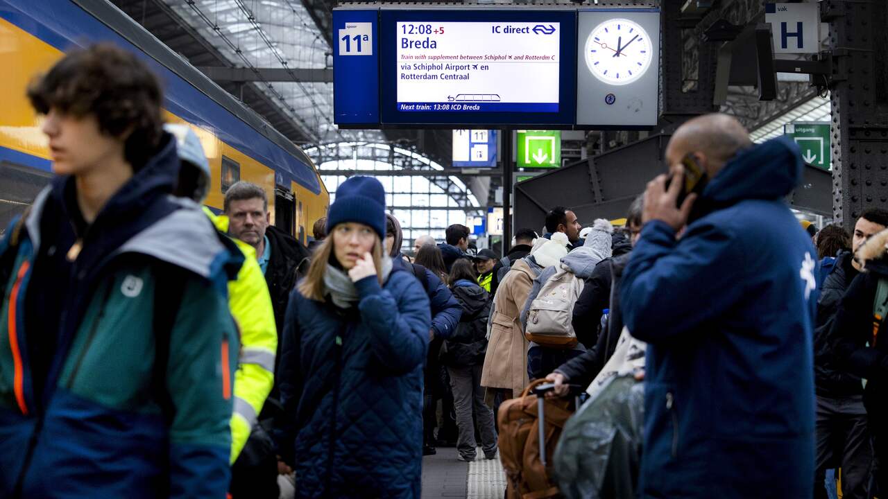 Rising Train Disruptions and Delays in Zeeland: Passenger Punctuality Declines