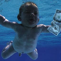 Man die als baby op albumhoes Nirvana poseerde dient nieuwe aanklacht in