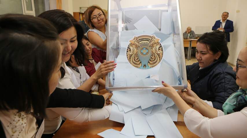 Internationale waarnemers bekritiseren 'oneerlijke verkiezingen' Kazachstan