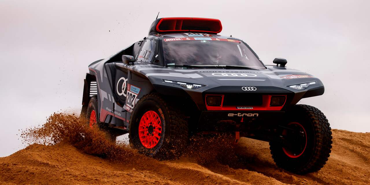 Sainz boekt eerste zege met elektrische auto ooit in Dakar Rally