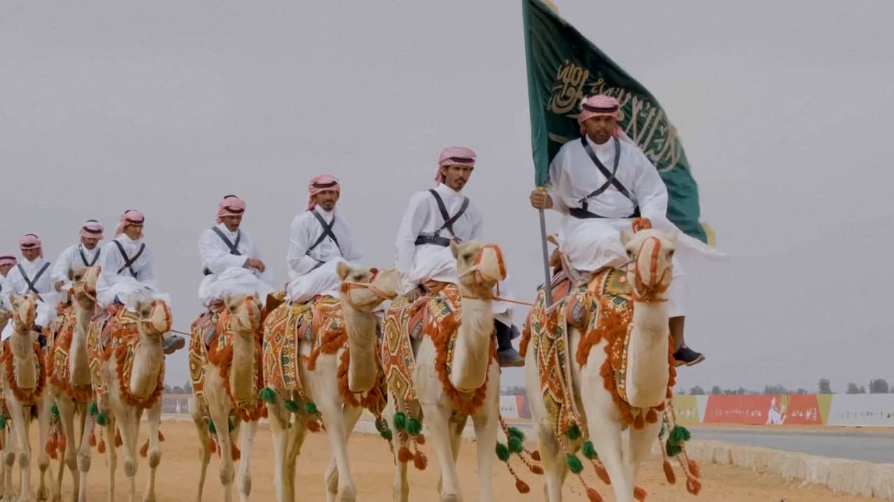 Beeld uit video: Saoedi-Arabië houdt grootste festival met kamelenraces ooit