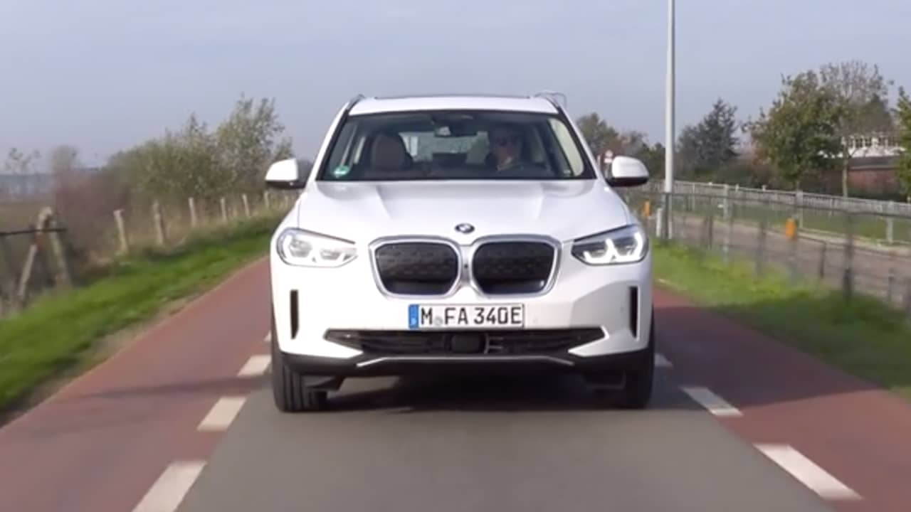 Beeld uit video: Eerste rijtest: BMW iX3