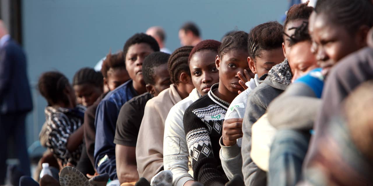 Kabinet bereid meer migranten op te vangen