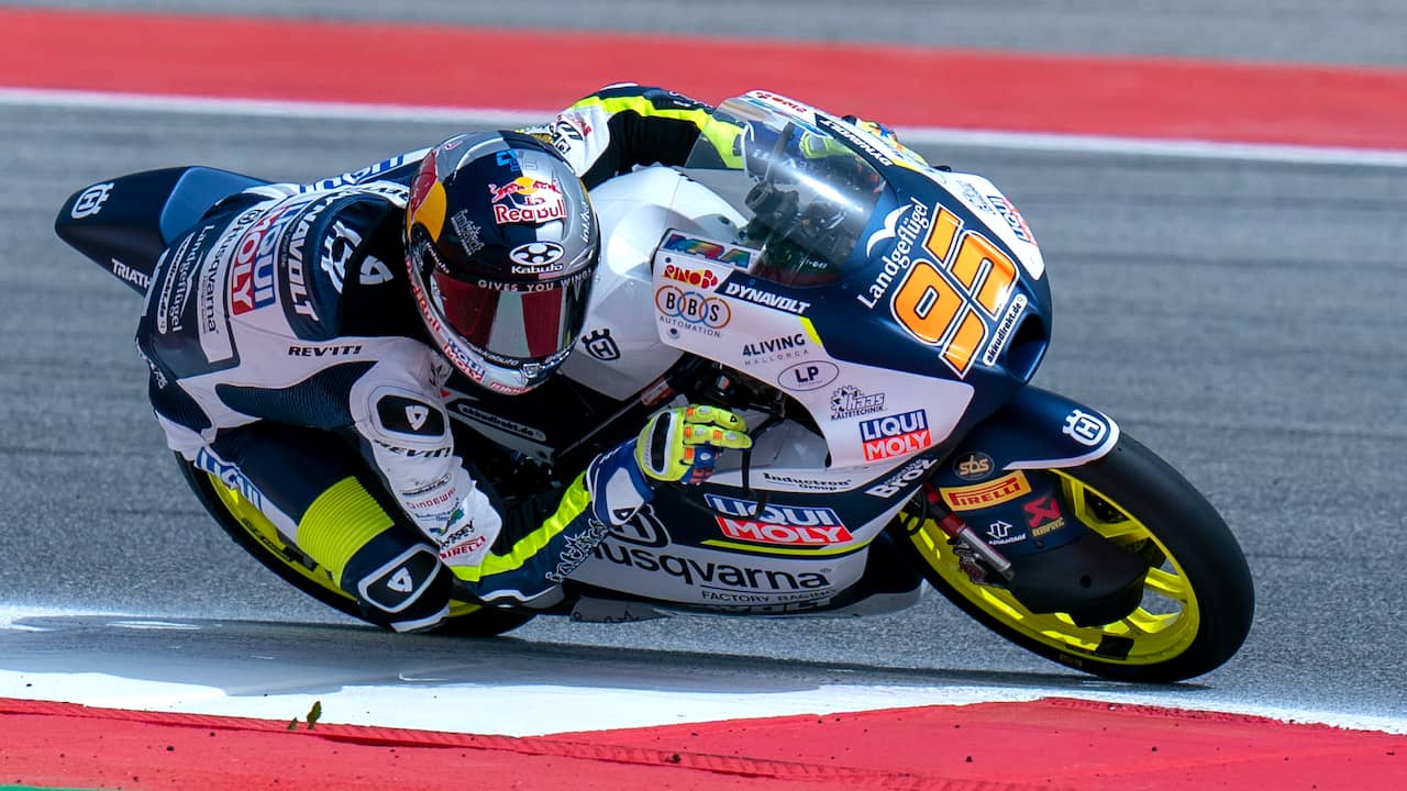 Beeld uit video: Bekijk hoe Collin Veijer de zege binnensleept in Spaanse Moto3-race