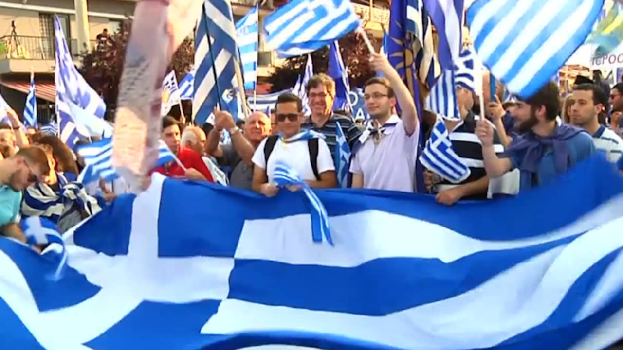 Beeld uit video: Grieken de straat op voor protest tegen naamsverandering