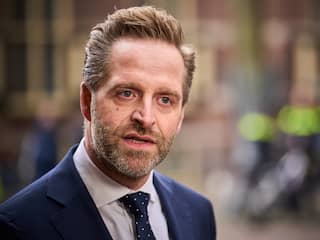Kabinet en AIVD zeggen niets over mogelijke omkoping Nederlandse politici