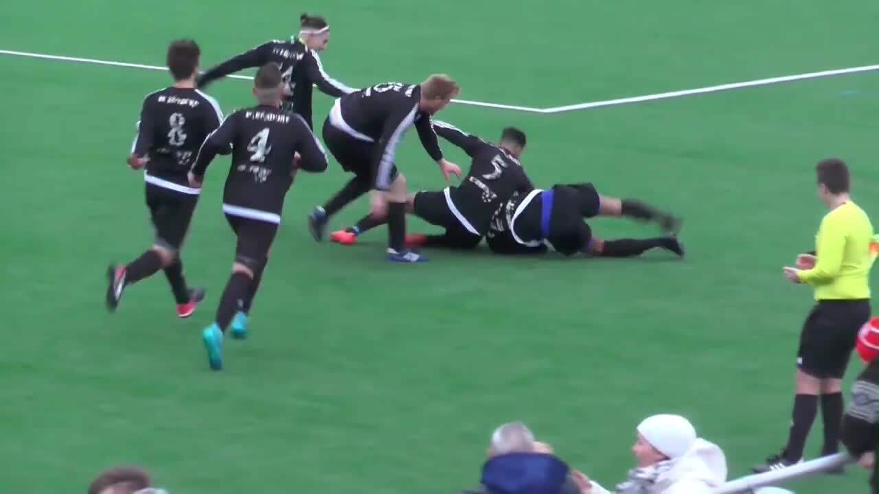 Duitse amateurvoetballer maakt wereldgoal van 70 meter