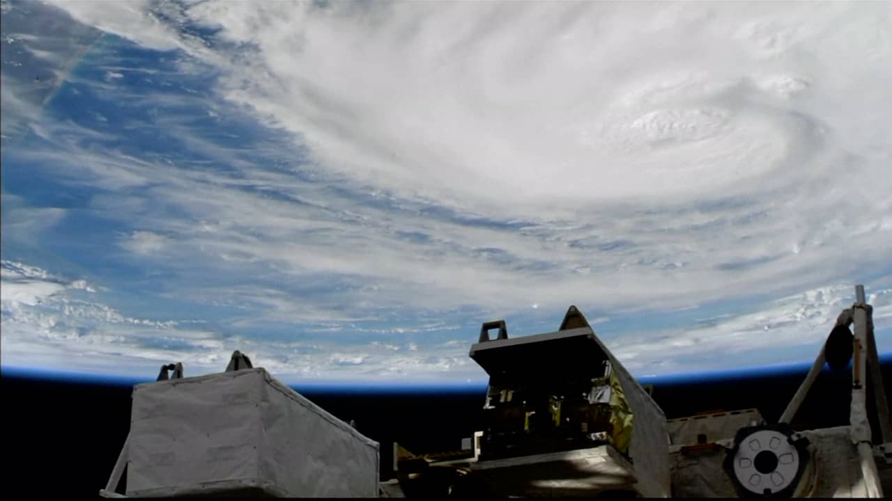 Beeld uit video: Camera op ISS filmt orkaan Harvey vanuit ruimte