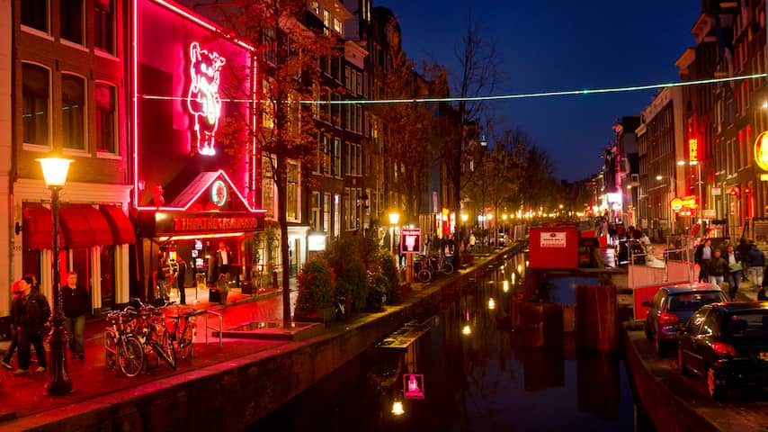 Ombudsman: 'Centrum Amsterdam verandert 's nachts in wetteloze plek'