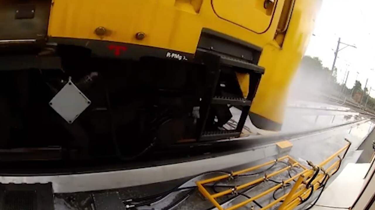 Beeld uit video: Zo worden de treinen van de NS ijsvrij gehouden