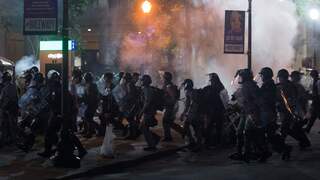 Demonstrations Louisville, two officers shot