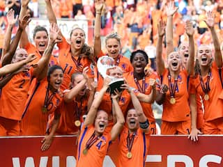 Historische EK-titel Oranjevrouwen dankzij zege op Denemarken