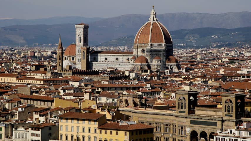 Eten op straat in bepaalde delen Florence verboden voor toeristen