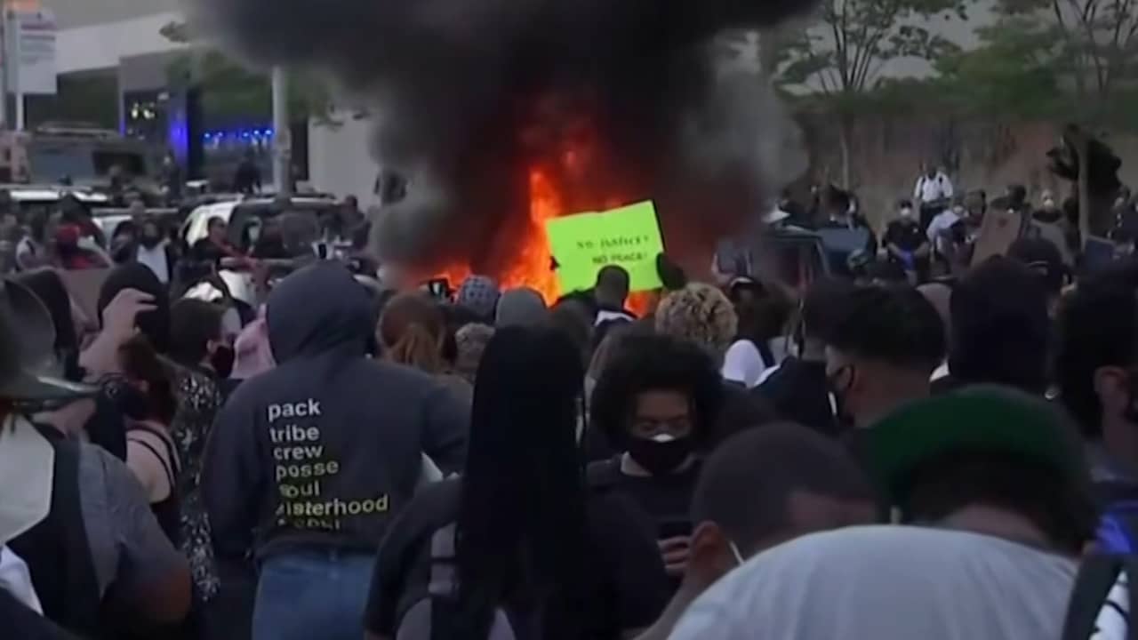Beeld uit video: Brandstichtingen en plunderingen bij protesten in VS