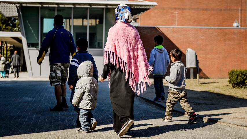 Meer eisen voor gezinshereniging asielzoekers