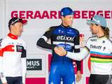 Terpstra krijgt de felicitaties van Sagan.
