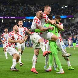 Kroatië beëindigt WK-droom Japan via penalty’s en staat in kwartfinales