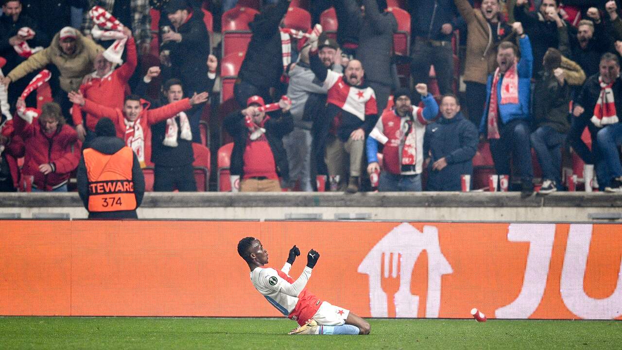 According to Mick van Buren, Yira Sor is one of the most dangerous players in Slavia Prague.