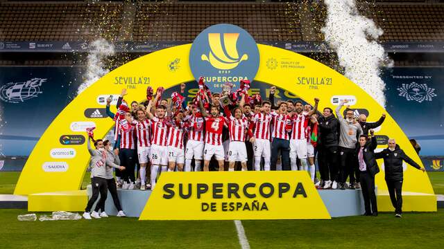 Athletic Club met de Supercup. (Foto: Pro Shots)