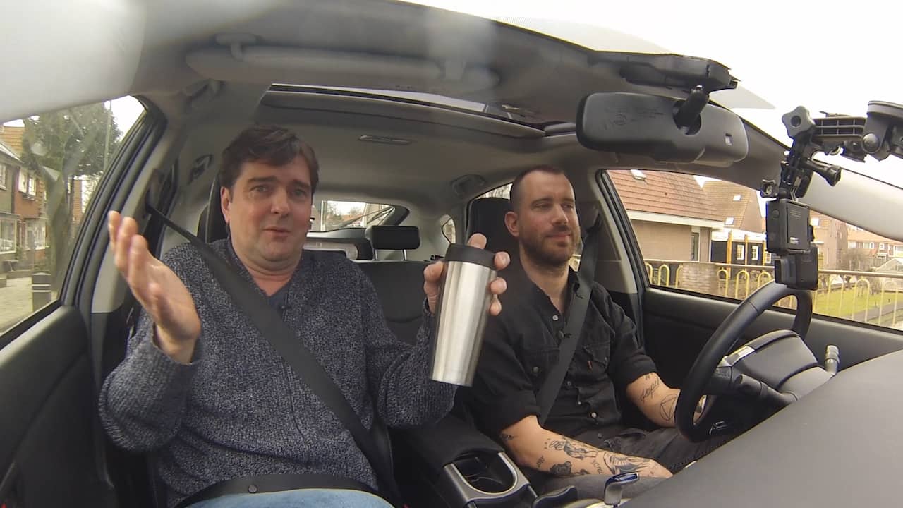 Beeld uit video: In de auto met Paul de Munnik: ‘Deur Acda en De Munnik op een kier’