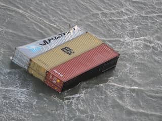 Berging van containers in Waddengebied gestaakt vanwege slecht weer