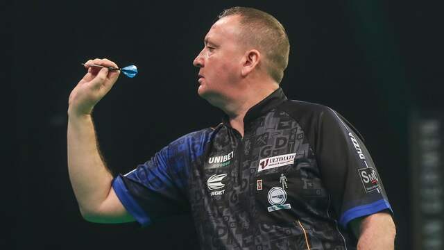 Glen Durrant speelt in de vierde ronde tegen Dirk van Duijvenbode.