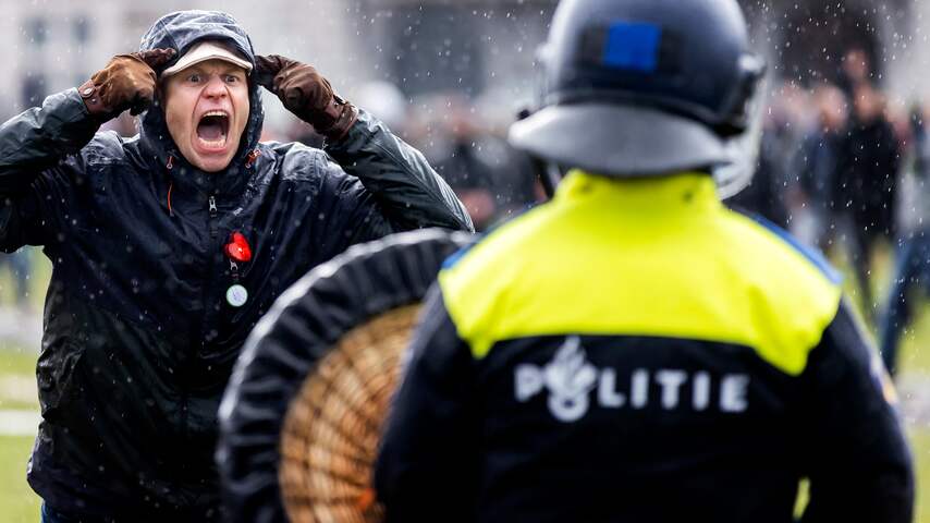 Strenge maatregelen lijken voorbij: brengt dat de samenleving weer bijeen?
