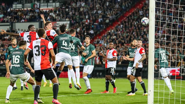 Guus Til kopte Feyenoord uit een corner weer naast NEC.