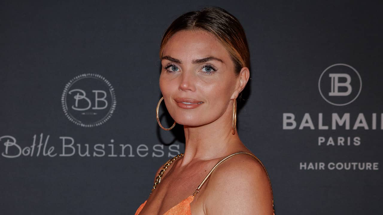 Kim Feenstra is processing her traumas for her son |  NOW