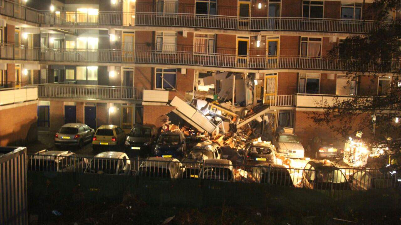Flat Drachten deels ingestort na explosie