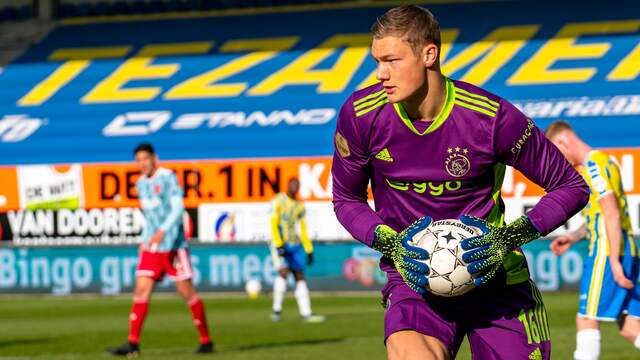 Kjell Scherpen was zondag opnieuw de vervanger van Maarten Stekelenburg bij Ajax.