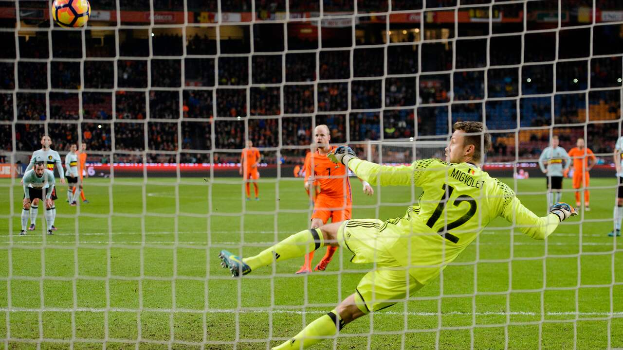 Klaassen schiet Oranje op 1-0 uit penalty