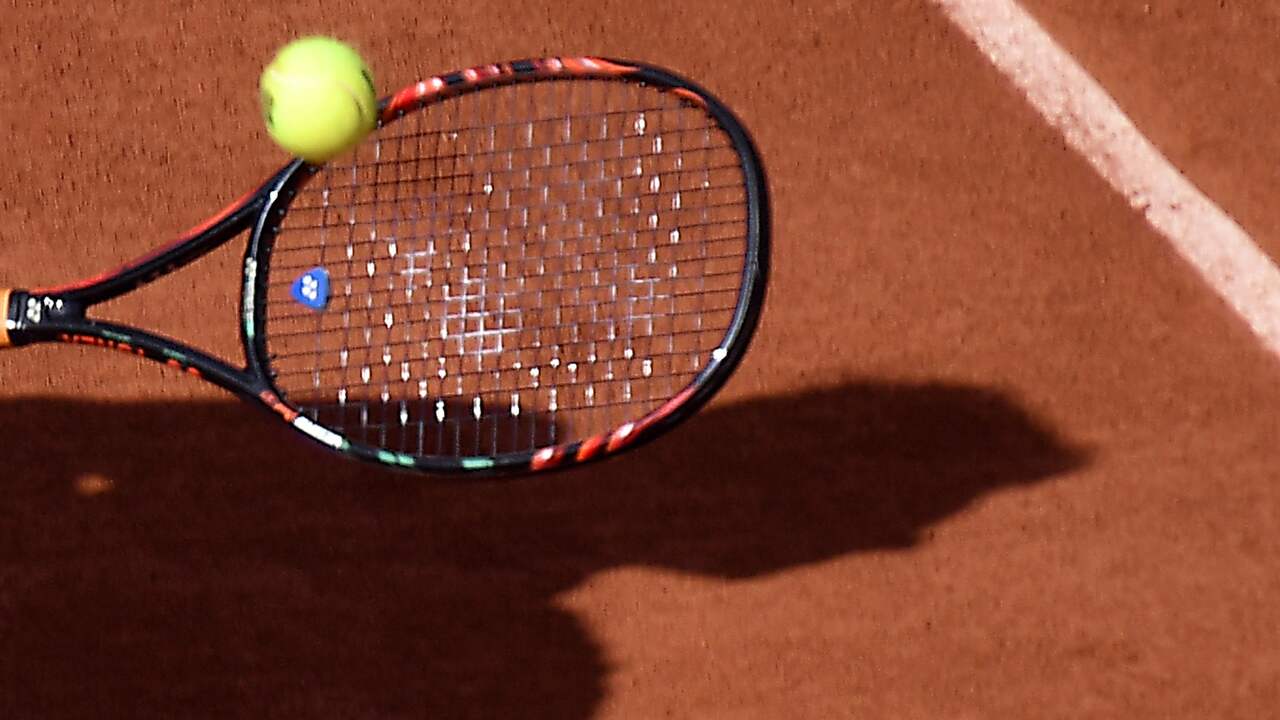 Interim action against Dutch tennis association for sales data 