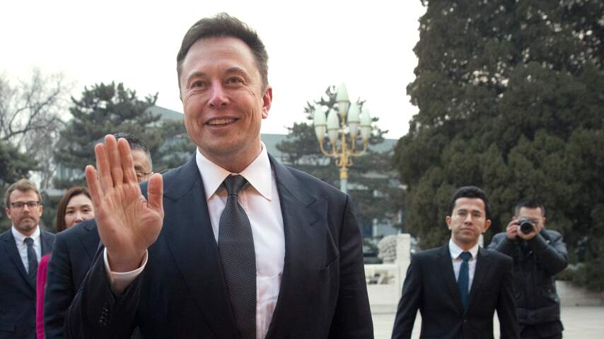 Elon Musk twittert te snel en belooft verkeerde productiecijfers Tesla
