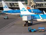 KLM annuleert beperkt aantal vluchten, easyJet ontziet vakantiegangers