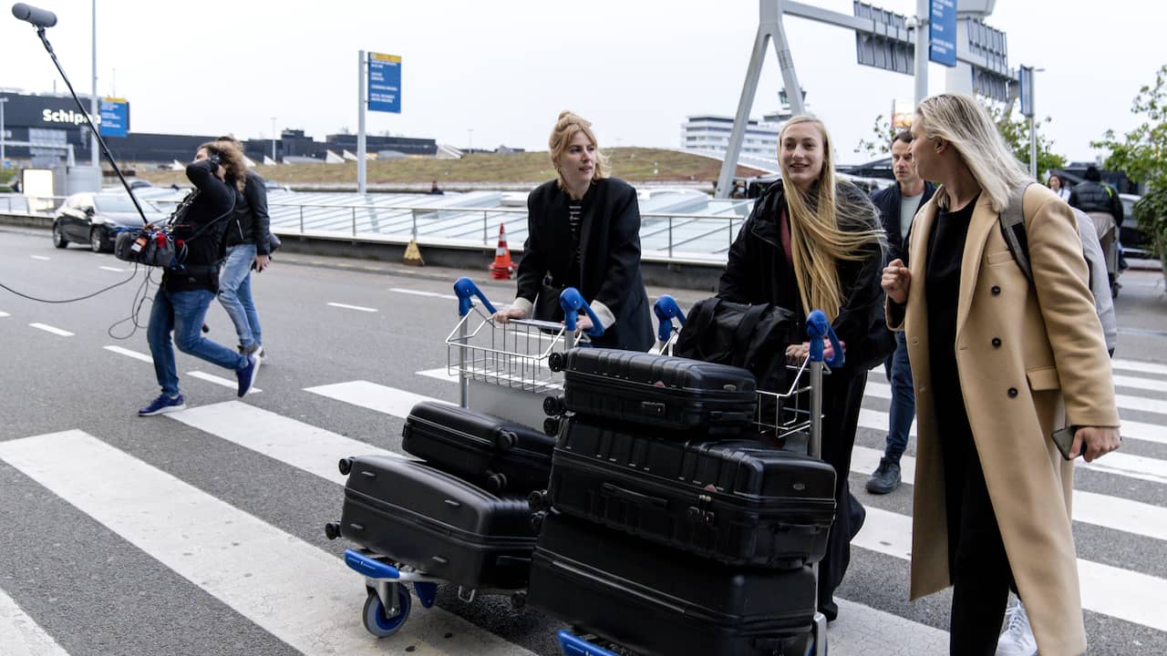 s10-vertrokken-naar-turijn-voor-eurovisie-songfestival.jpg