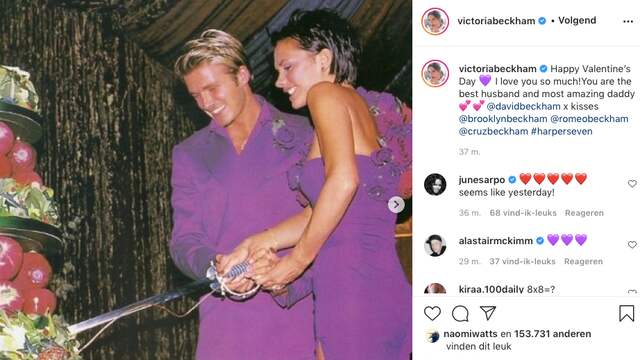 Victoria Beckham blikt terug op de dag dat ze in het huwelijk trad met David Beckham. Dat deed ze in de zomer van 1999. Ze waren beiden in het paars gekleed en sneden hun bruidstaart aan met een zwaard.