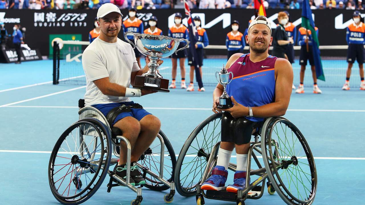 Sam Schöder (links) en Dylan Alcott (rechts) na de eindstrijd.