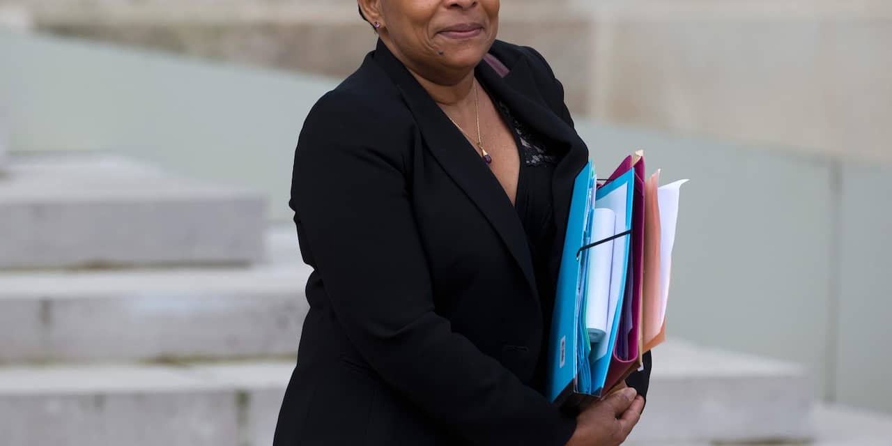 Franse minister van Justitie treedt terug voor debat afpakken nationaliteit