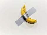 Banaan die met ducttape aan muur was bevestigd brengt 108.000 euro op