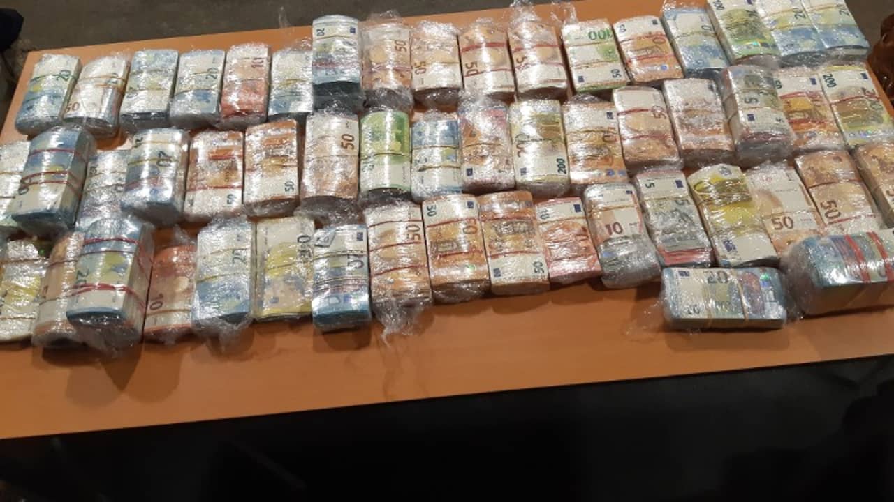 Police arrest motorist who was carrying almost 3 million euros |  NOW