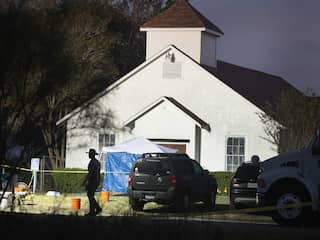 'Schutter Texas schoot minutenlang op aanwezigen in kerk'
