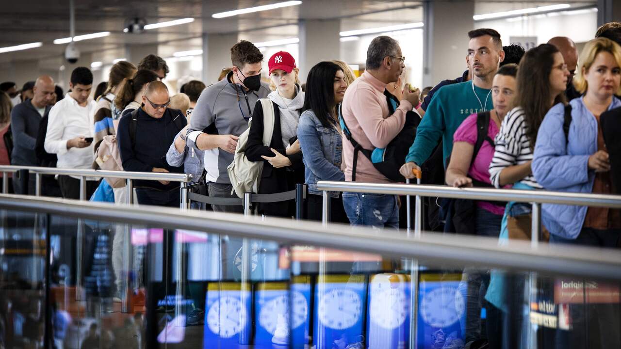 Dozens of KLM flights were again canceled on Monday due to lack of security at Schiphol NOW