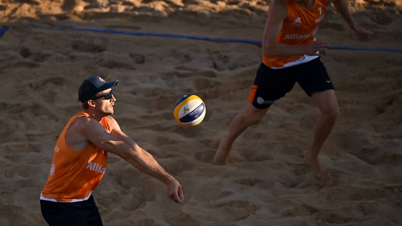 Alexander Brouwer en Robert Meeuwsen op het EK beachvolleybal in München.
