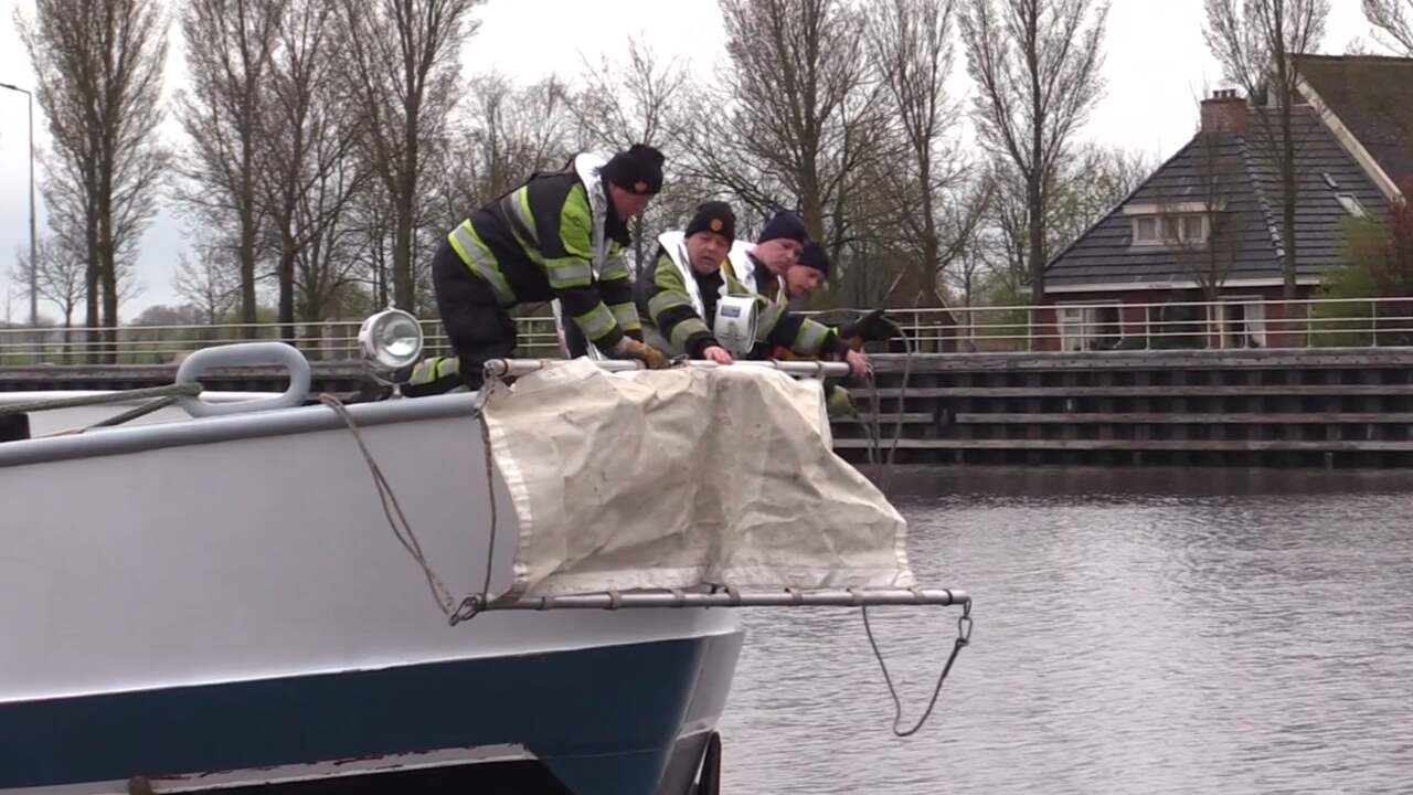 Scheepvaart Grijpskerk stilgelegd vanwege vermiste man