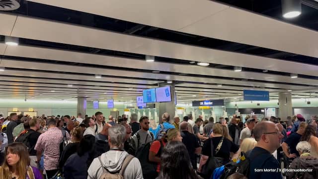 Enorme rijen door storing bij paspoortcontrole op Britse vliegvelden